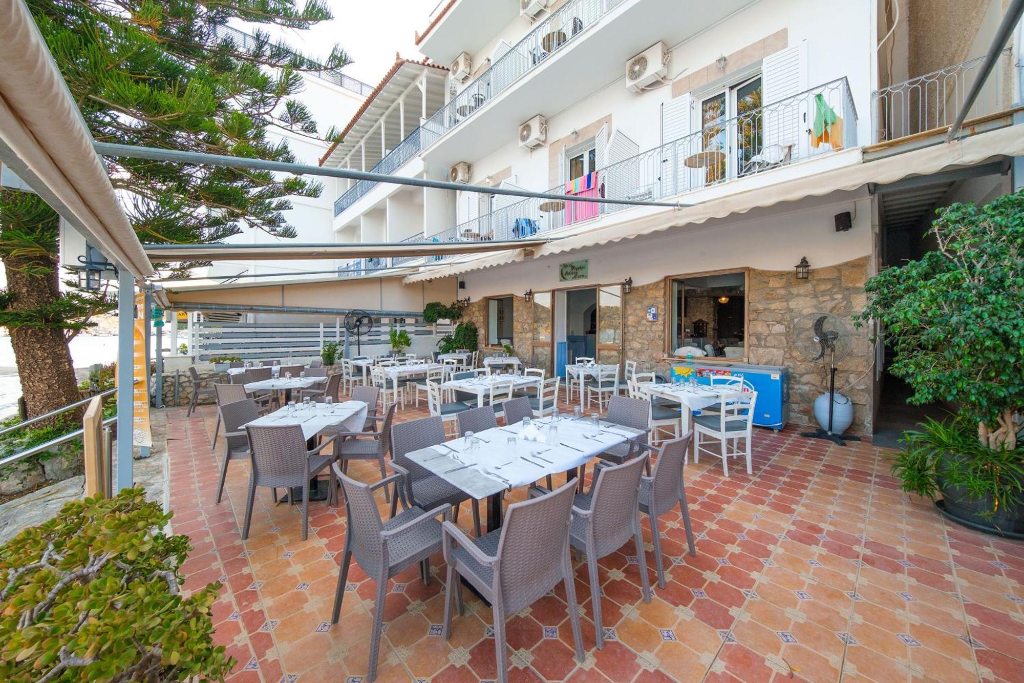 Hotel Golden Moon Tolón Exterior foto